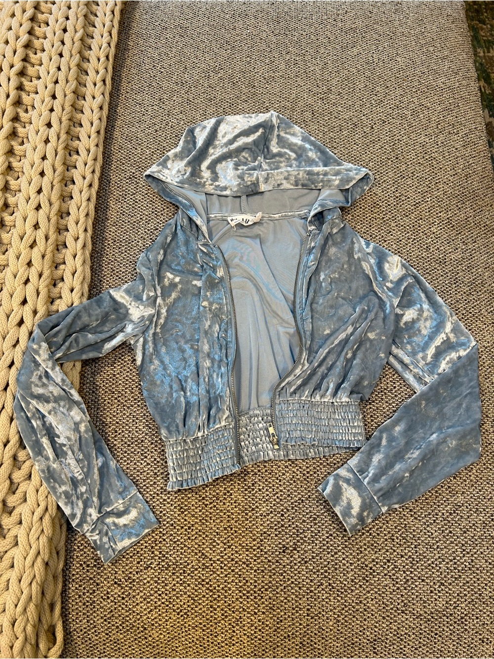 Cropped Velvet Hooded Zip Jacket in Light Blue